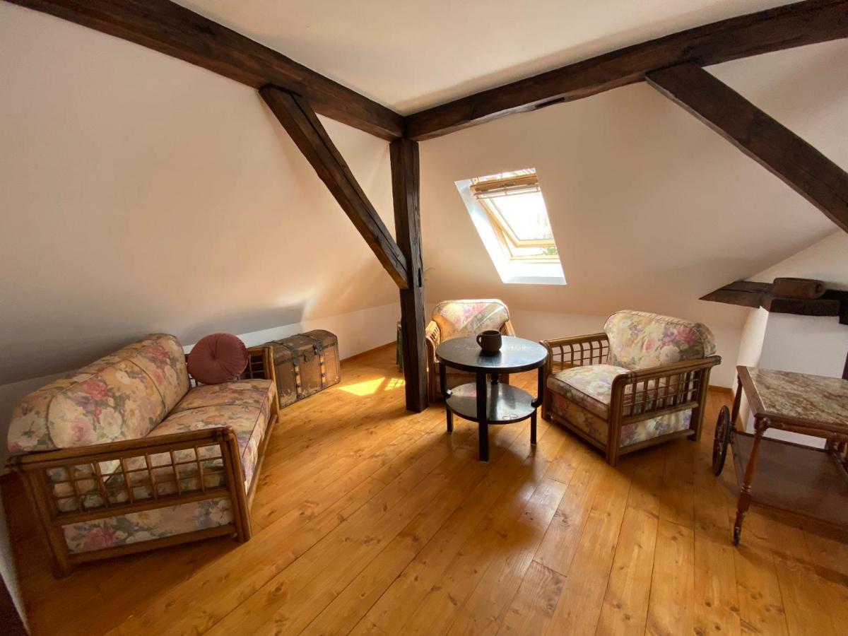 Rose'S Oldtown Apartment Braşov Exterior foto