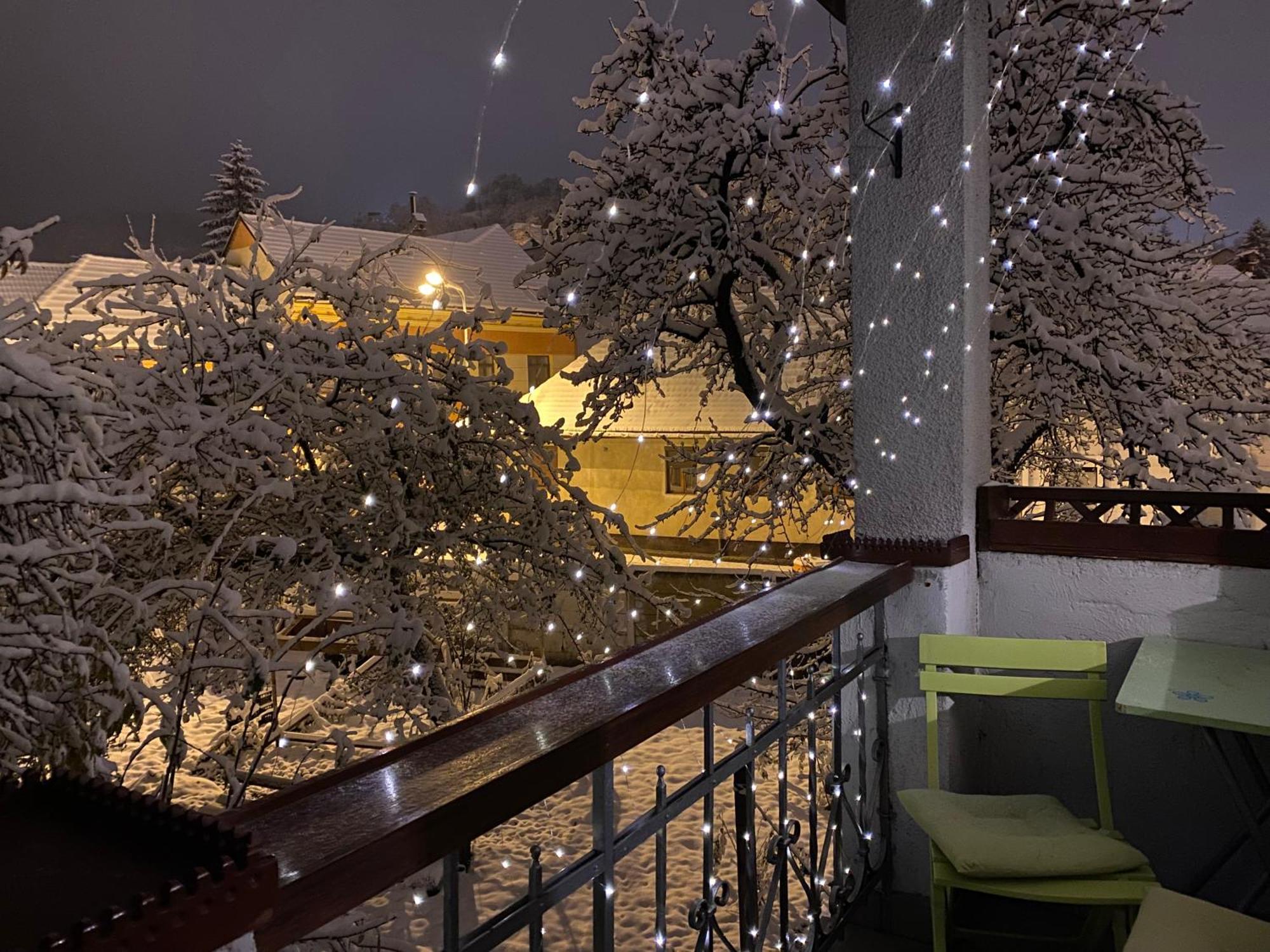 Rose'S Oldtown Apartment Braşov Exterior foto